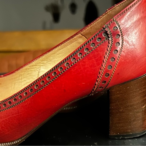 Vintage Bruno Magli Red Leather Heels.  Size 8 1/2. - Picture 5 of 12